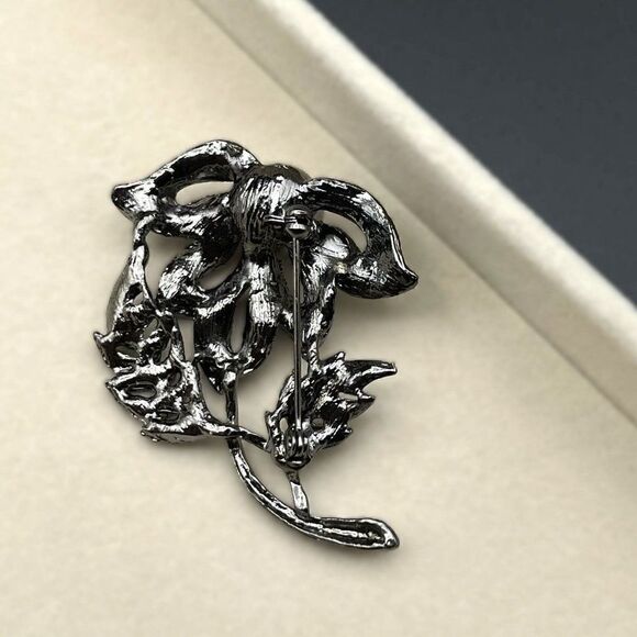 Gunmetal Black with Dark Gray Crystal and Silver Pearl Flower Pin Back Brooch - Picture 7 of 10